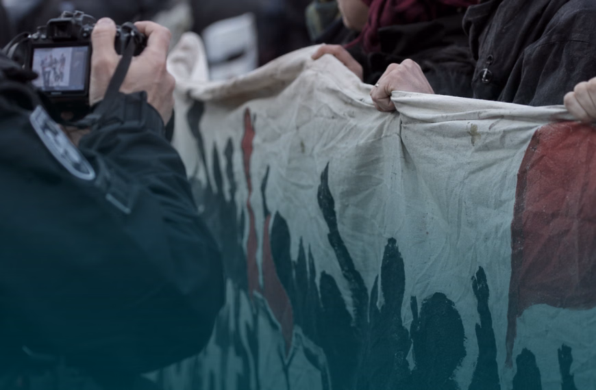 Wie weit darf die Polizei Demonstrationen fotografisch erfassen? GFF klagt in Berlin